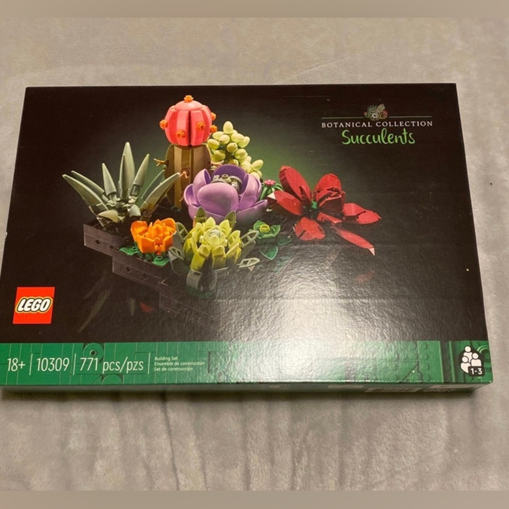LEGO Botanical Collection Succulebts NIB